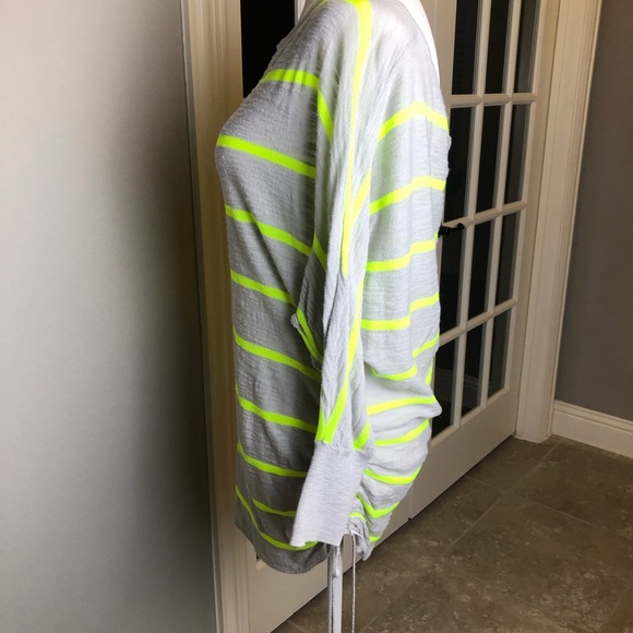 Fun Express Top! - Picture 2 of 6